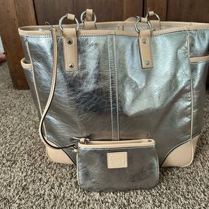 Coach Tote bag maybe carried 5 times